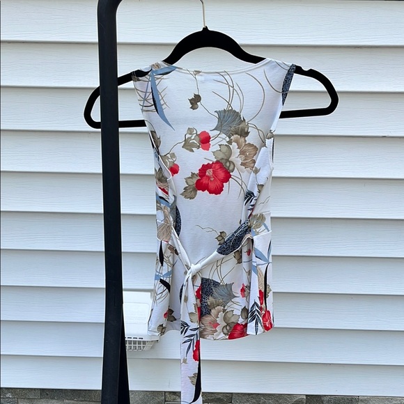 Charlotte Russe White Sleeveless Tank Top with Cut Out Tie Front - Picture 3 of 4